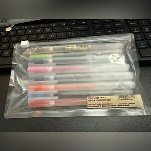 MUJI Gel Ink Ballpoint Cap Pen 10 Colour Set